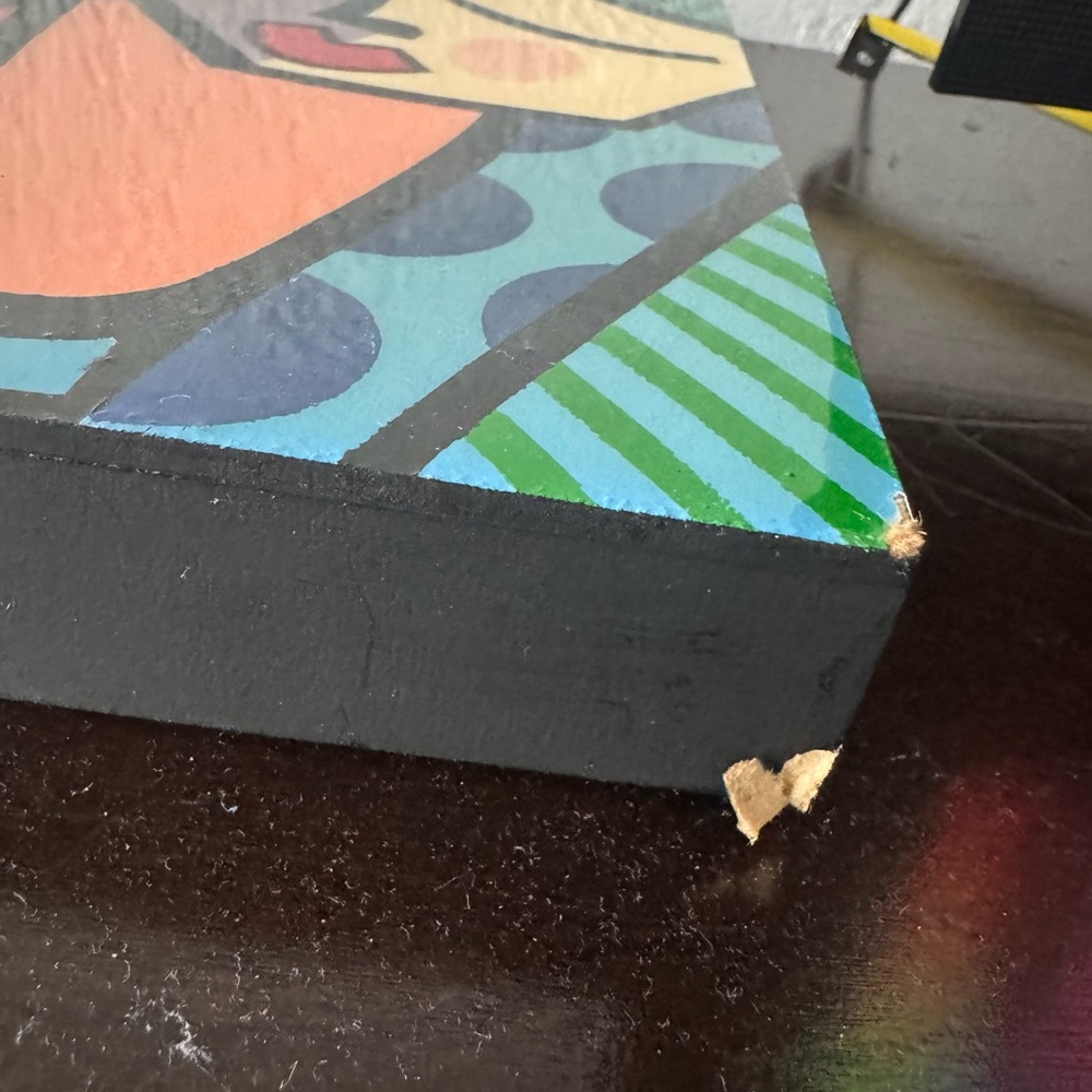 Romero Britto like wall hanging - Picture 3 of 6